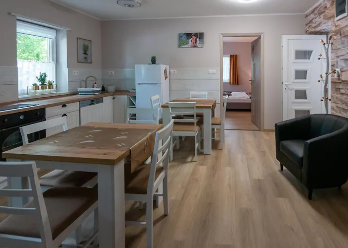 Bokor Vendeghaz - Levendula Aparthotel Szentes